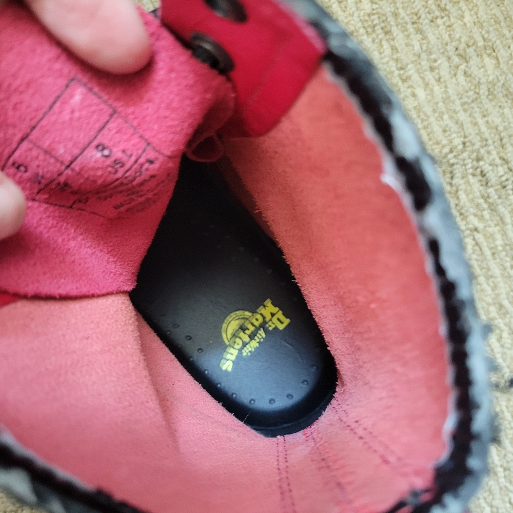 DR MARTENS Y2K flower embossed red Pascal leather combat boots 8 / 39 - Picture 10 of 16